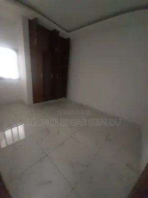 3chbre Appartement dans Deux Plateaux à Louer