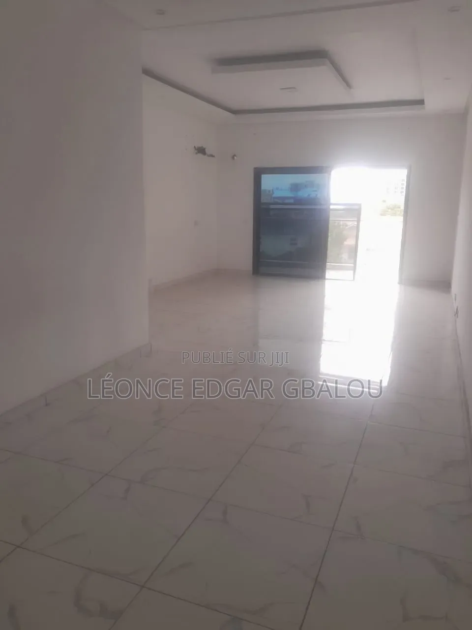 3chbre Appartement dans Deux Plateaux à Louer