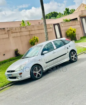 Ford Focus 2002 Gris