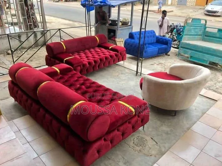 Meubles Disponible