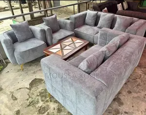 Meubles Disponible