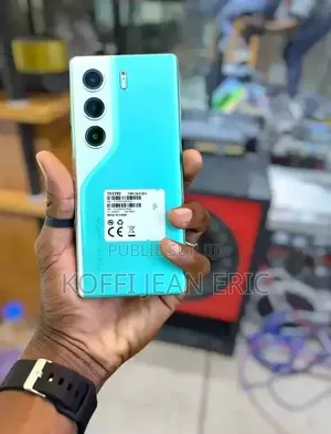 Nouveau Tecno Camon 40 256 GB Argenté