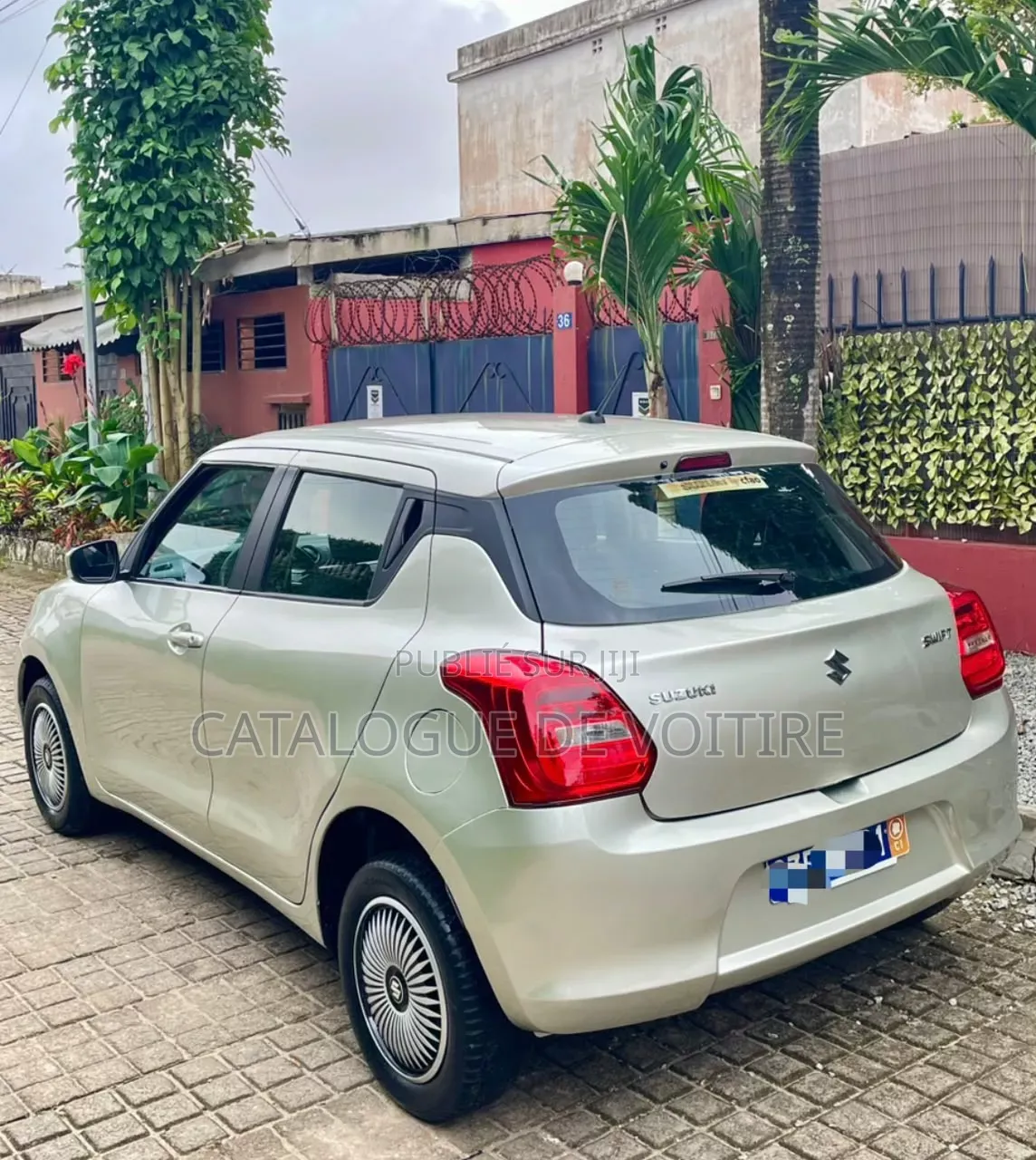 Suzuki Swift 2023 Beige