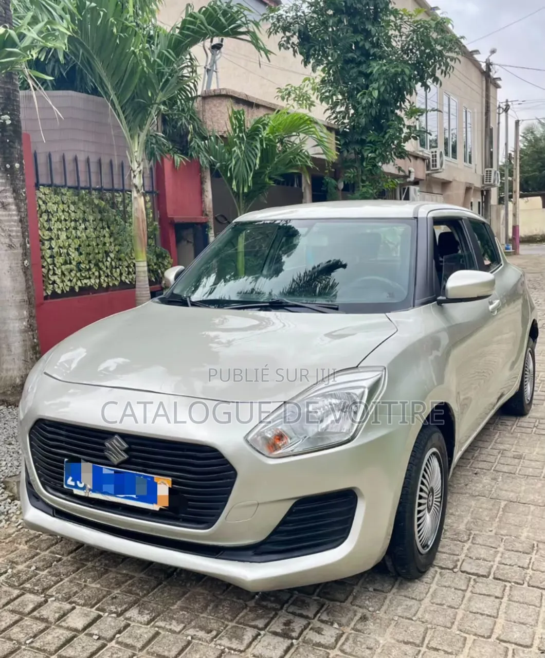 Suzuki Swift 2023 Beige