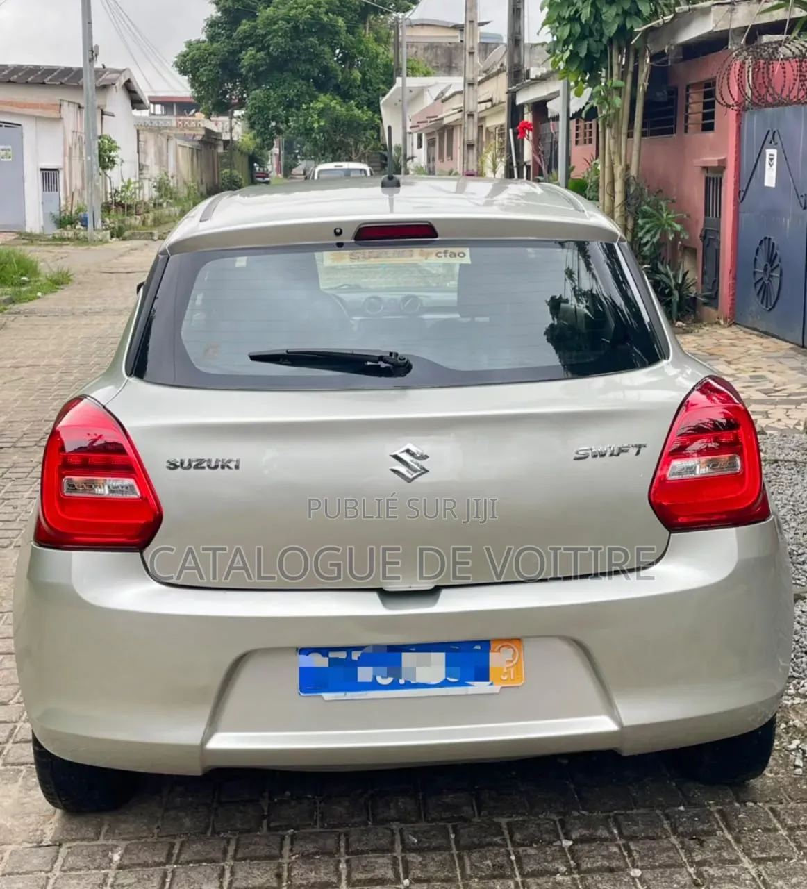 Suzuki Swift 2023 Beige
