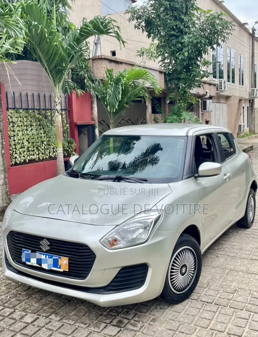 Suzuki Swift 2023 Beige