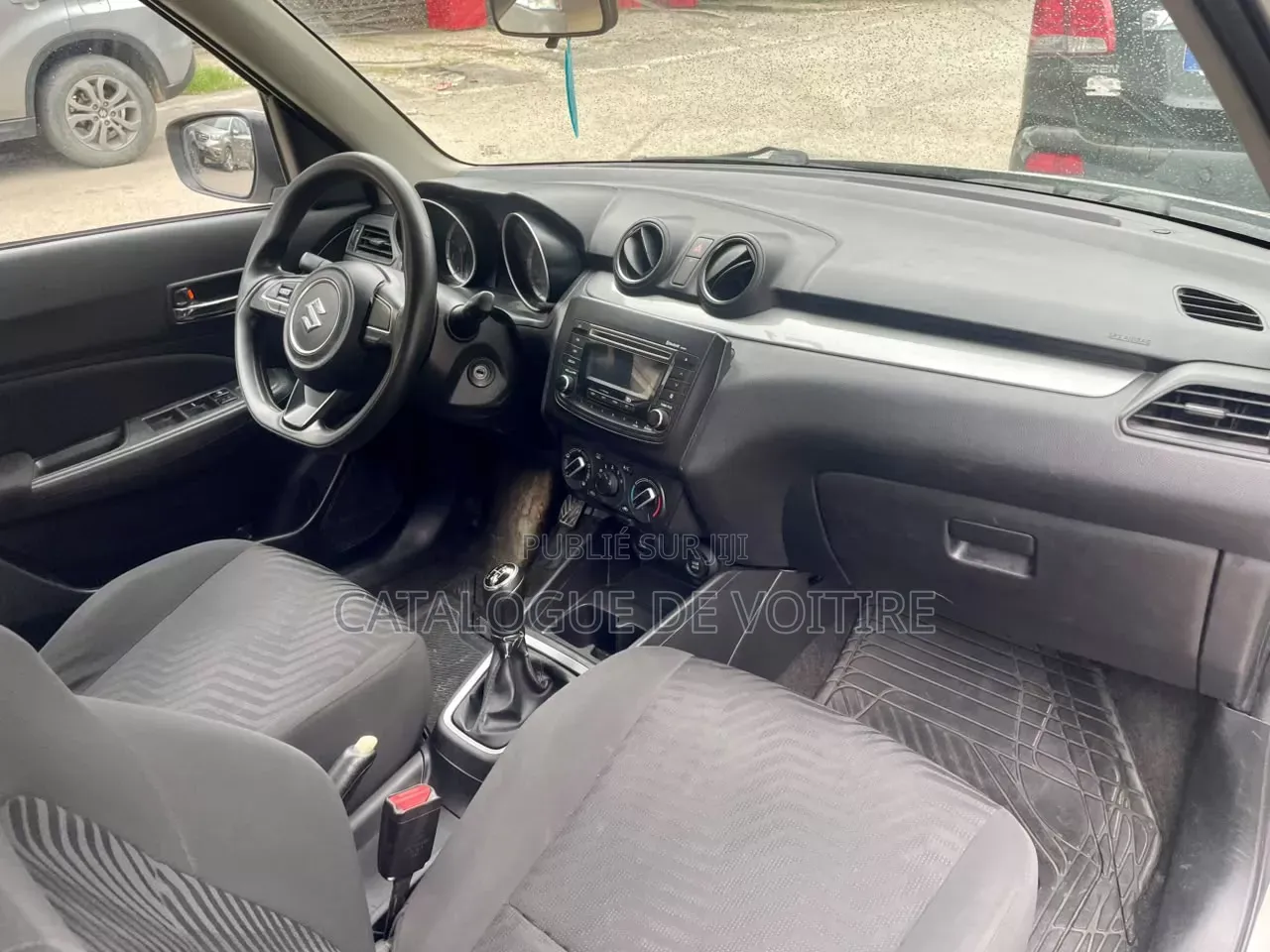 Suzuki Swift 2023 Beige