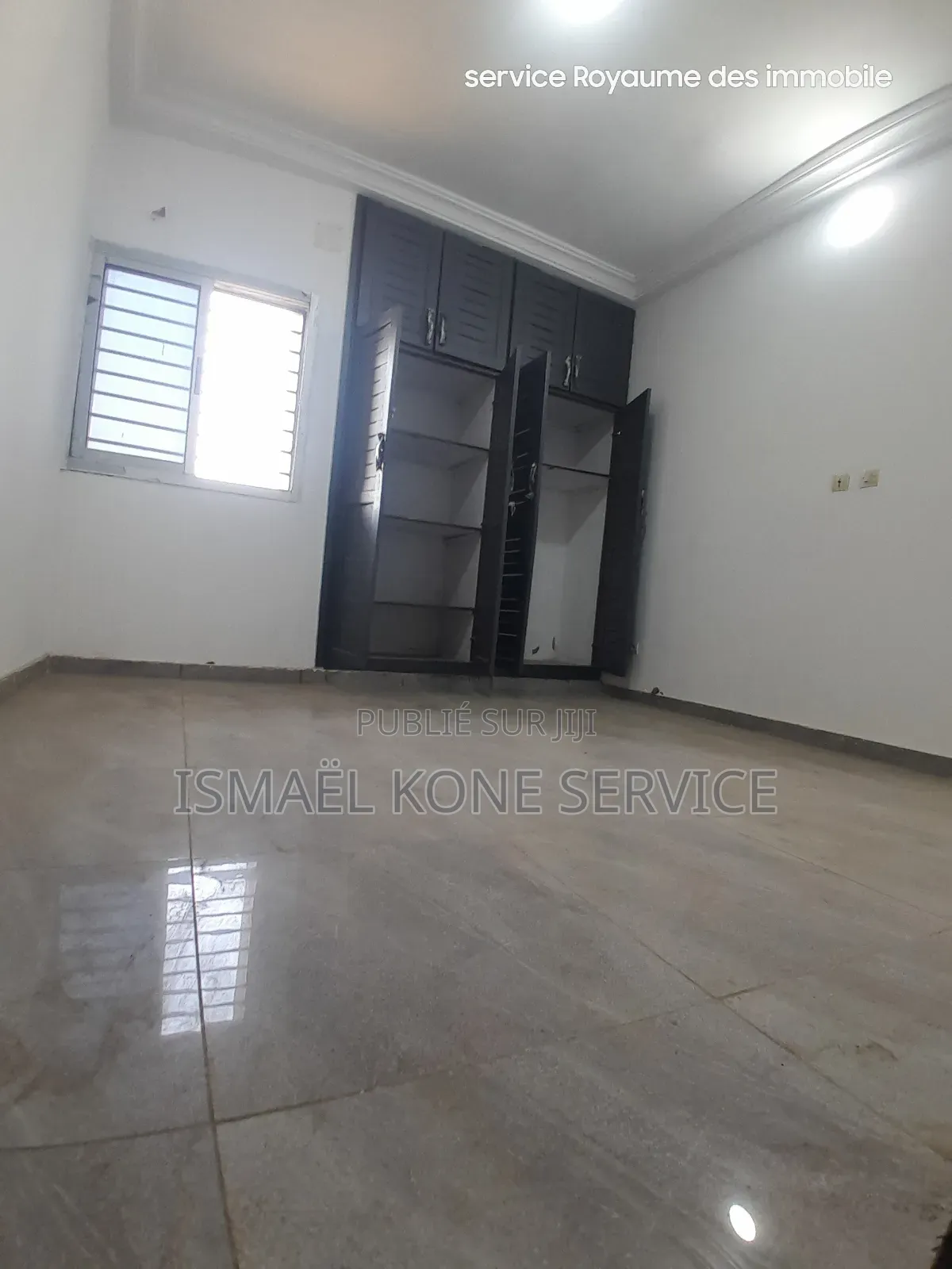 2chbre Appartement dans Service Royaume Des, Cocody à Louer