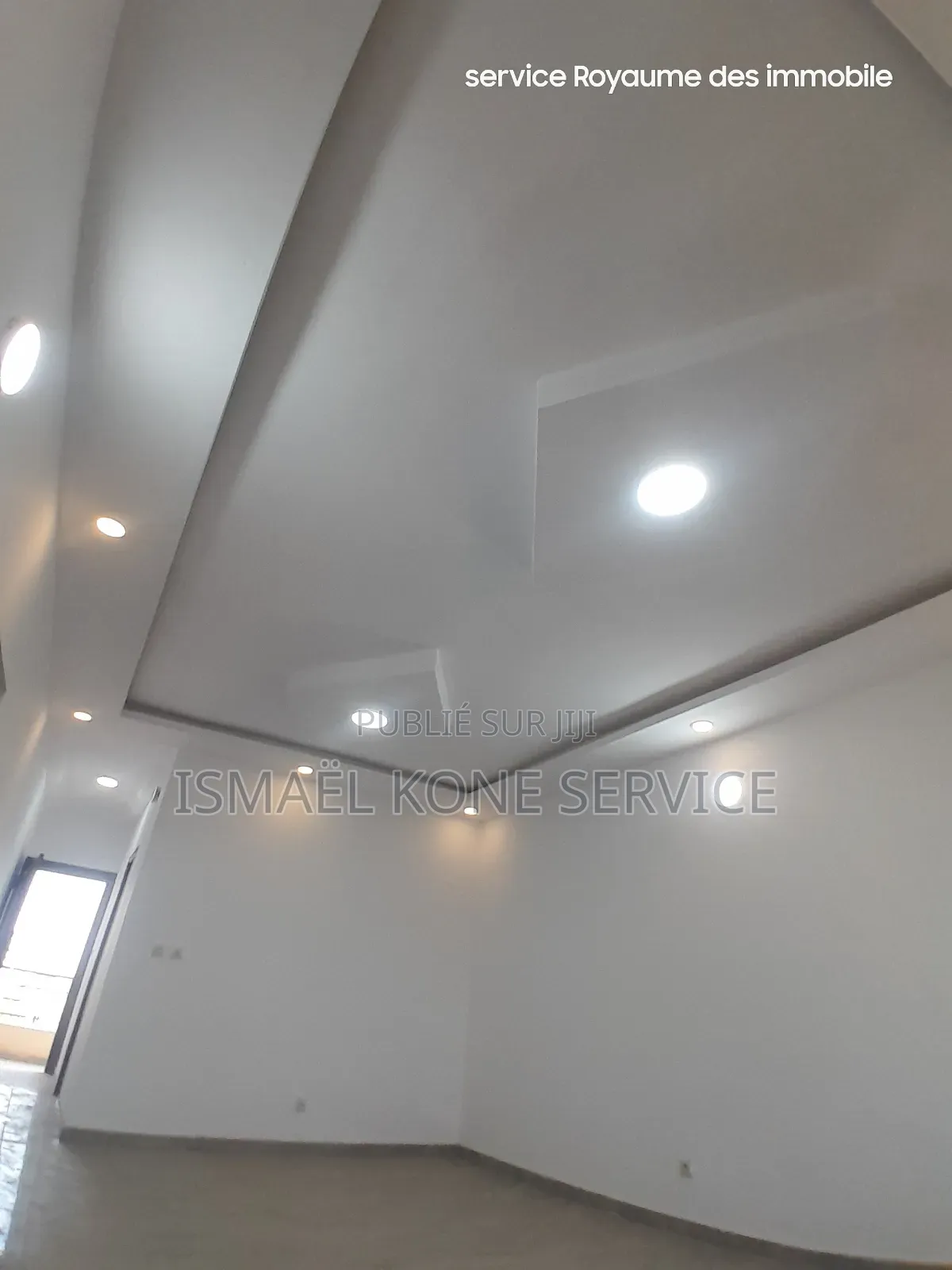 2chbre Appartement dans Service Royaume Des, Cocody à Louer