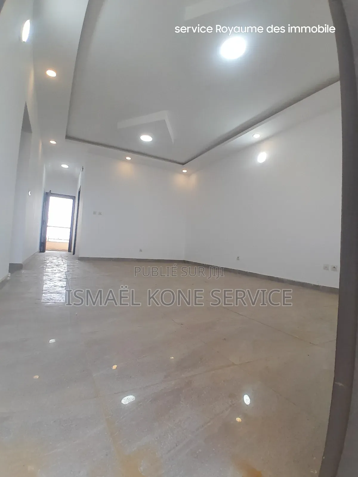 2chbre Appartement dans Service Royaume Des, Cocody à Louer
