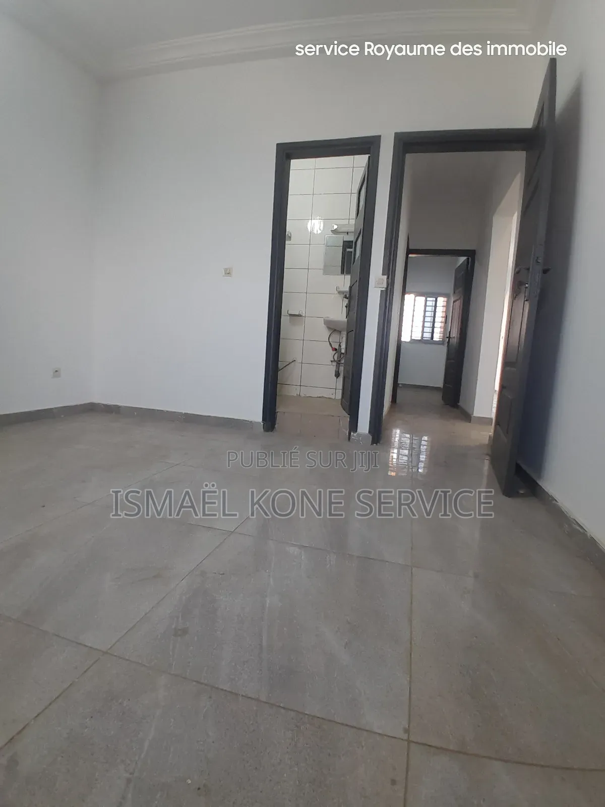 2chbre Appartement dans Service Royaume Des, Cocody à Louer