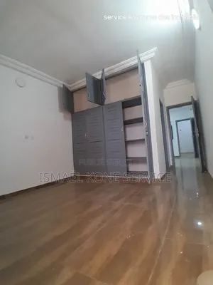 1chbre Appartement dans Service Royaume Des, Cocody à Louer