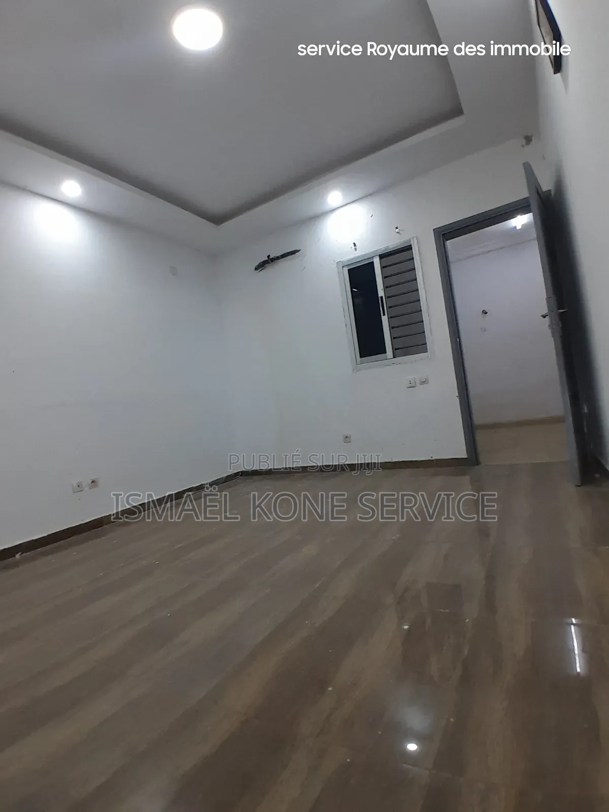 1chbre Appartement dans Service Royaume Des, Cocody à Louer