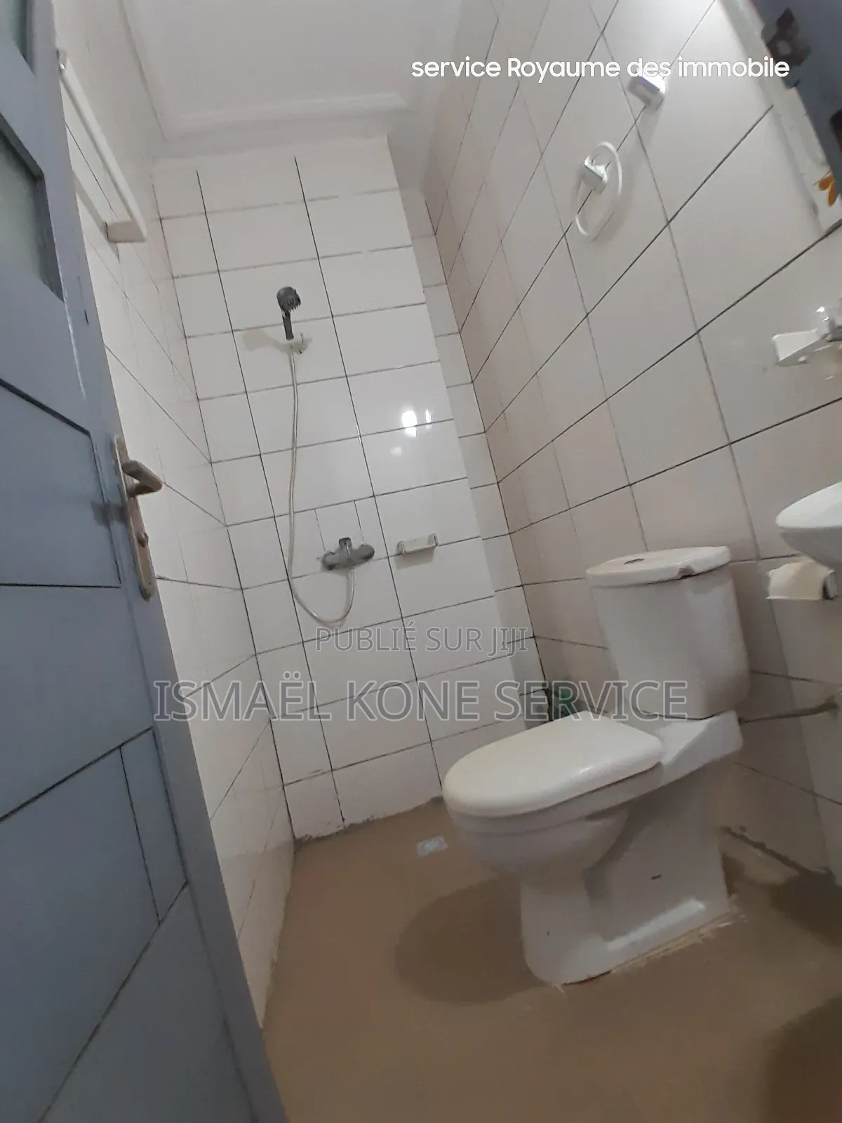 1chbre Appartement dans Service Royaume Des, Cocody à Louer