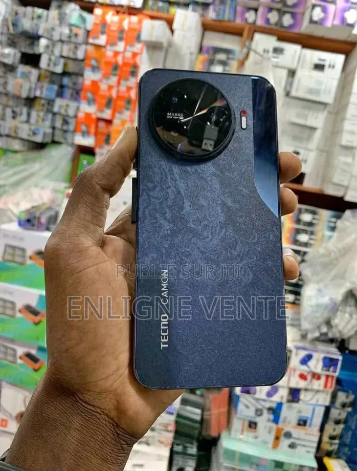 Nouveau Tecno Camon 30 256 GB Autre