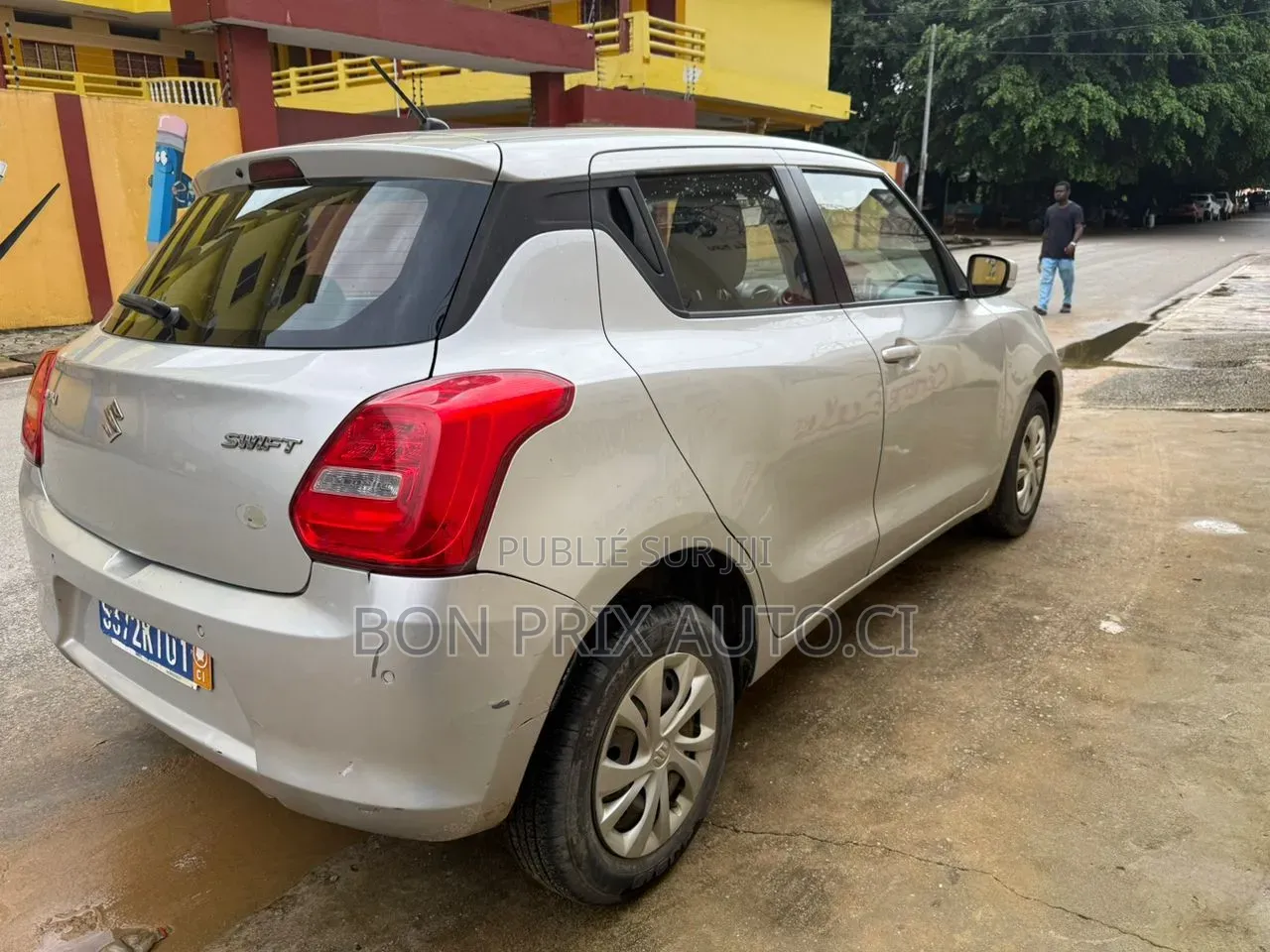 Suzuki Swift 2021 Gris