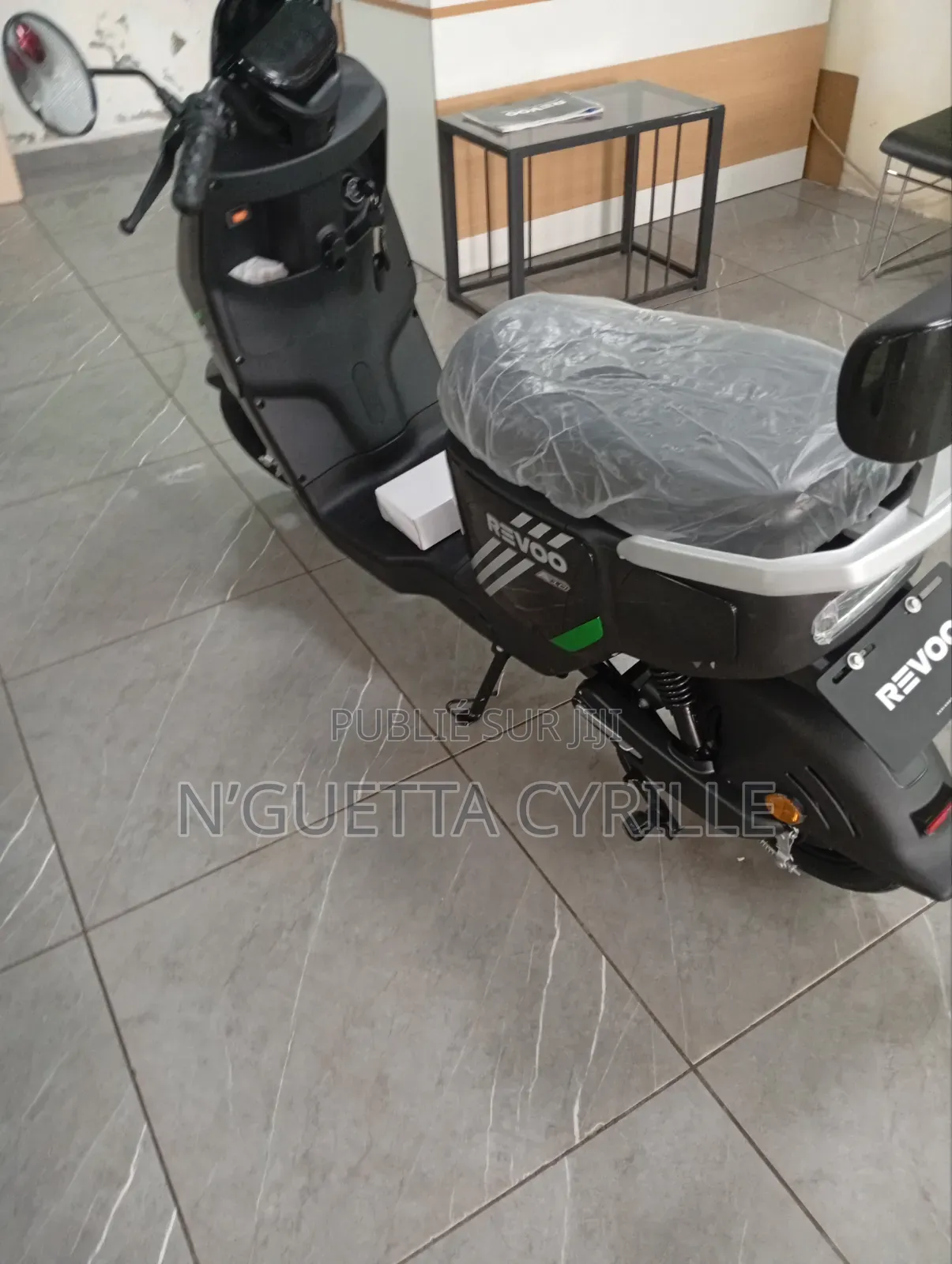 Nouveau Revoo A10 2026 Noir