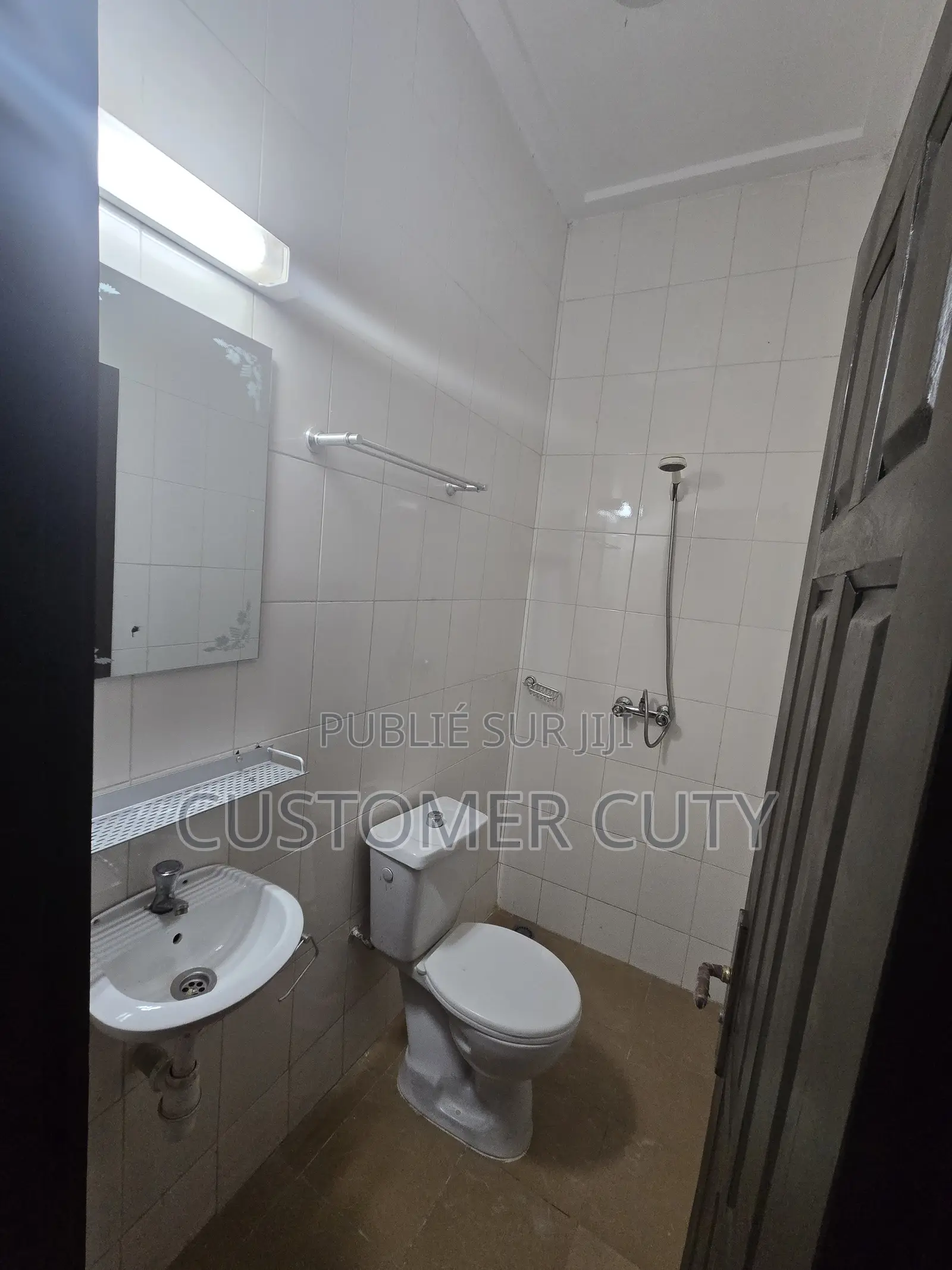 3chbre Appartement dans Bingerville à Louer
