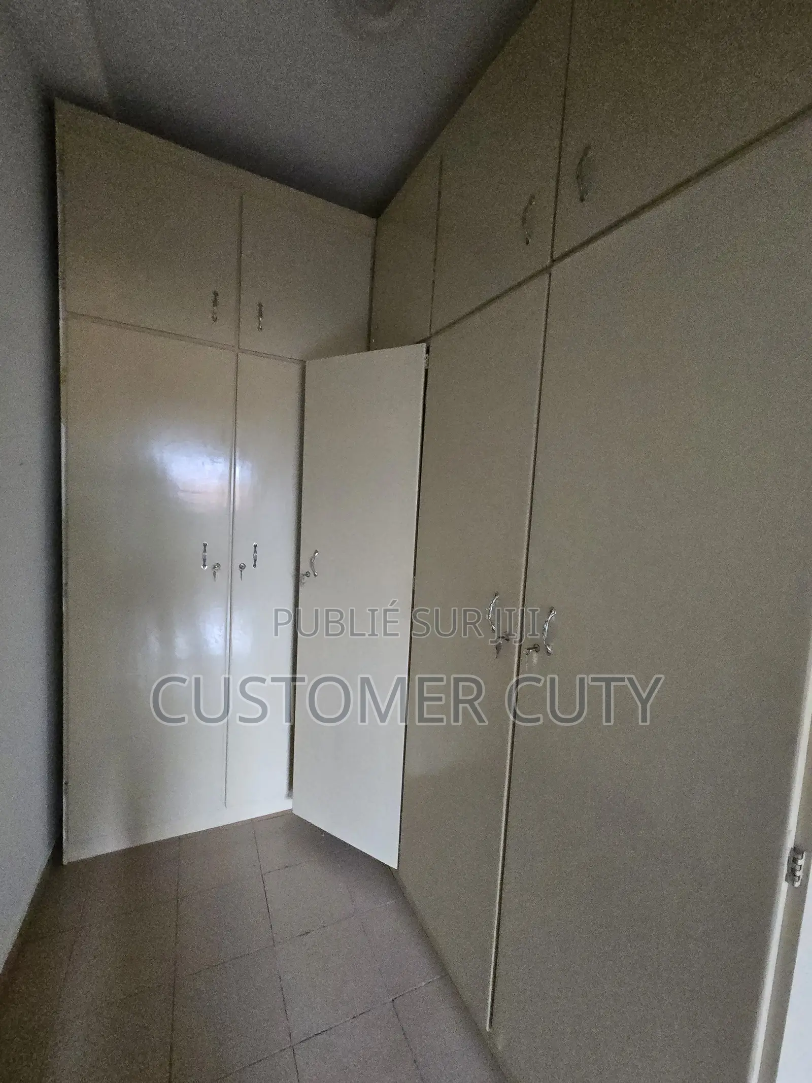 3chbre Appartement dans Bingerville à Louer