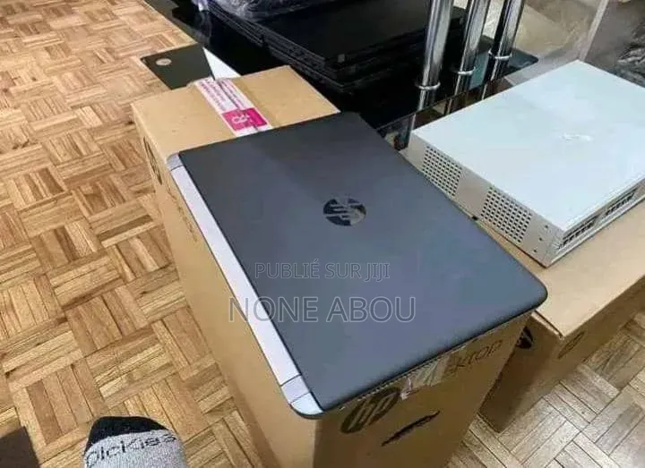 Nouveau HP 14-dq1025cl 256GB Intel Core i5 SSHD+SSD 512GB