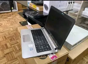 Nouveau HP 14-dq1025cl 256GB Intel Core i5 SSHD+SSD 512GB