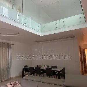 4chbre Duplex dans Massa Immobilier, Cocody à Louer