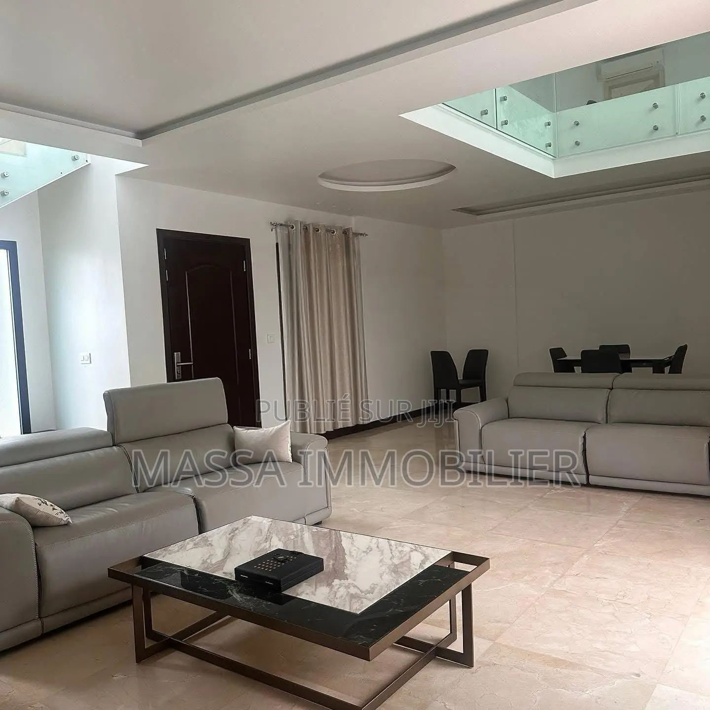 4chbre Duplex dans Massa Immobilier, Cocody à Louer