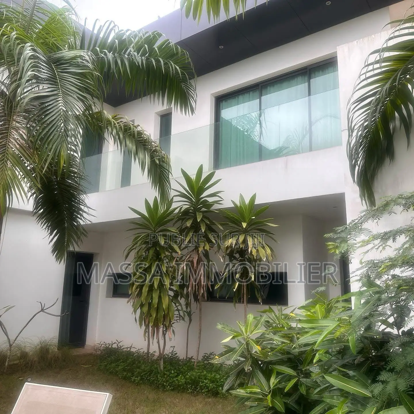 4chbre Duplex dans Massa Immobilier, Cocody à Louer