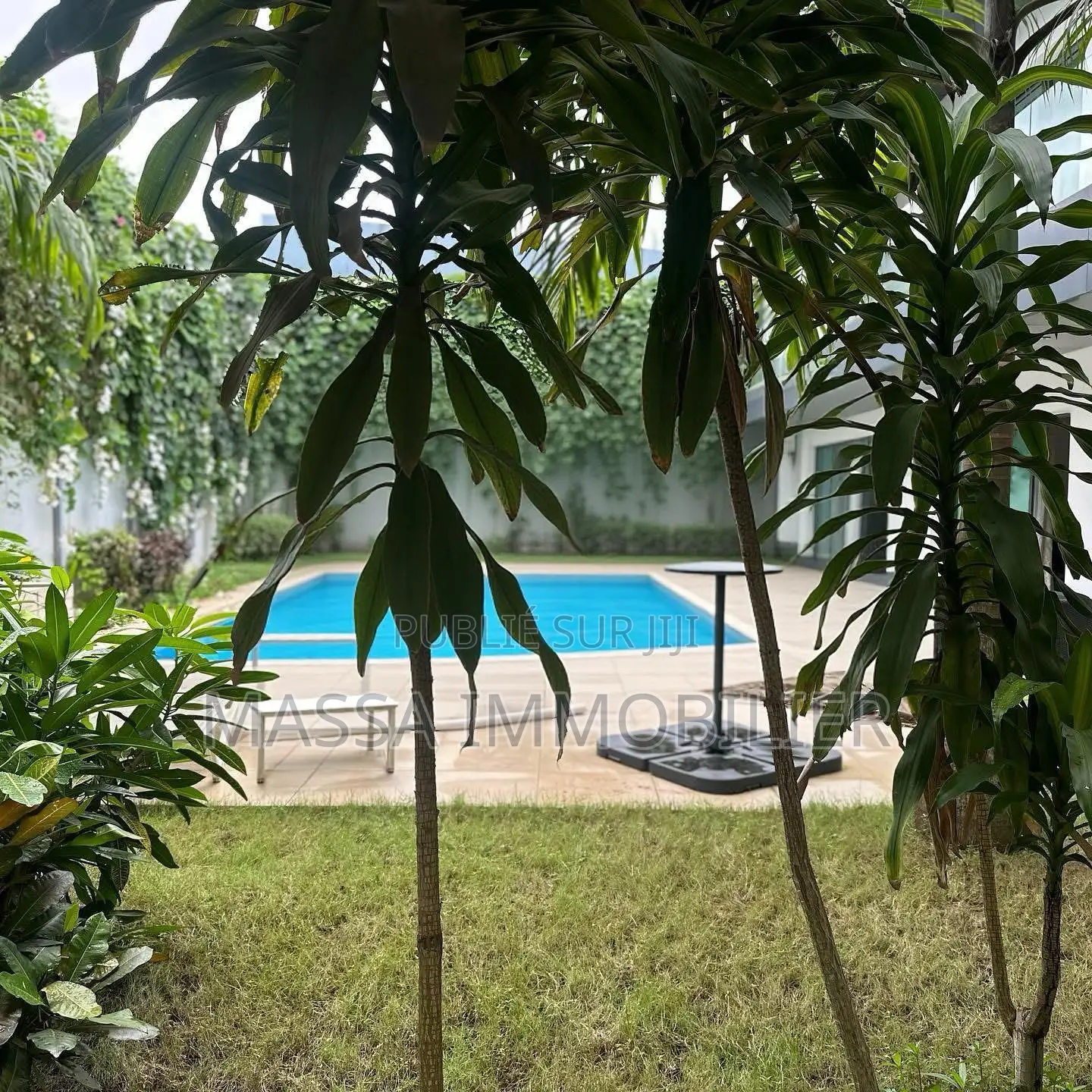 4chbre Duplex dans Massa Immobilier, Cocody à Louer