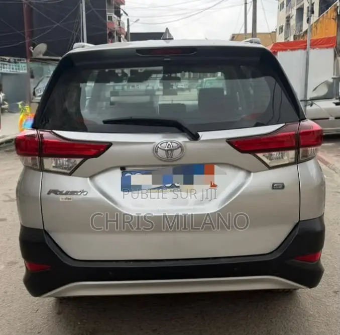 Toyota Rush 2020 Gris