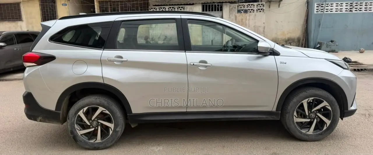 Toyota Rush 2020 Gris