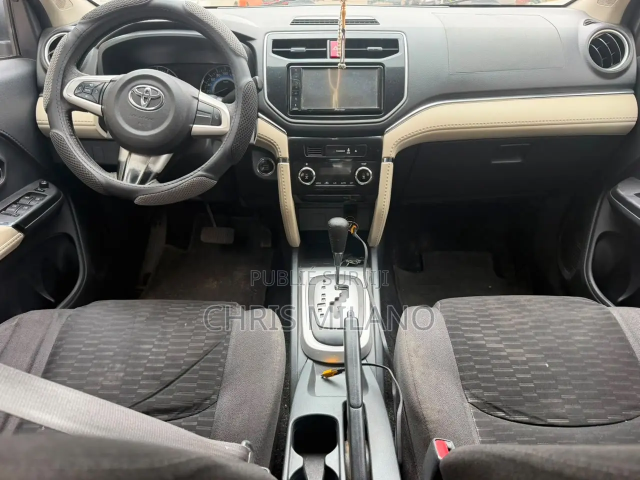 Toyota Rush 2020 Gris