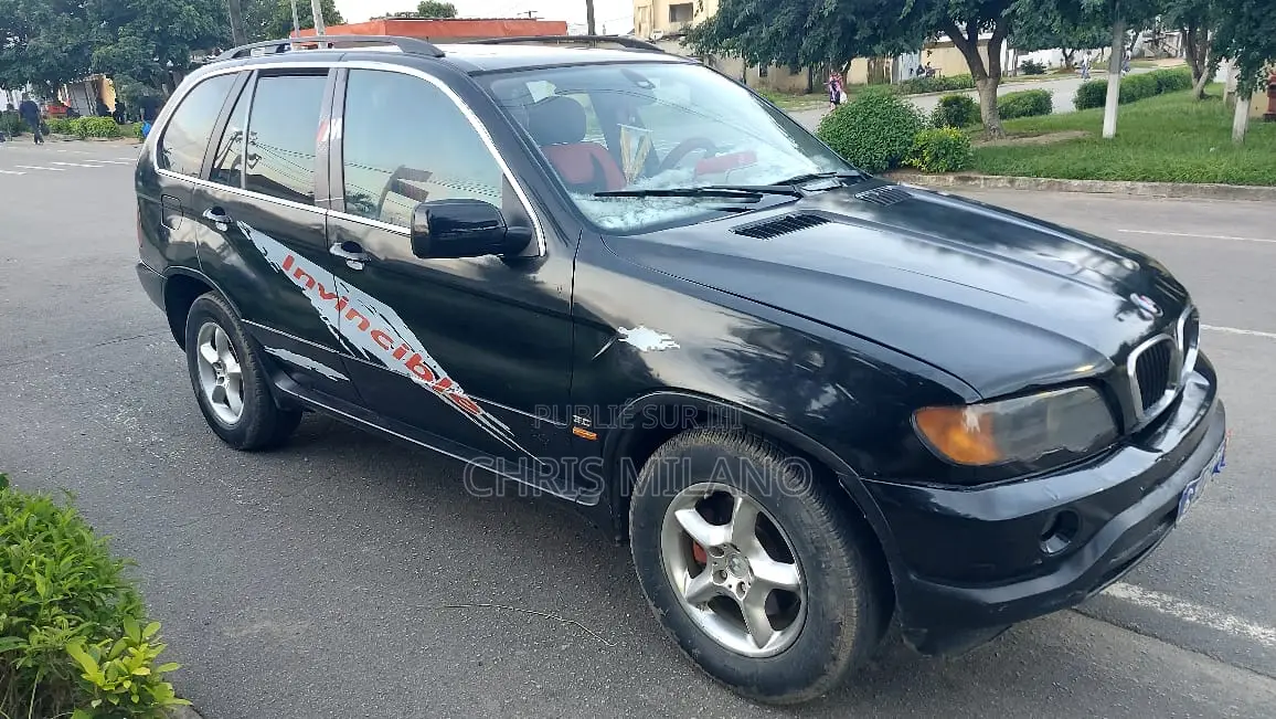 BMW X5 2006 Noir Mat