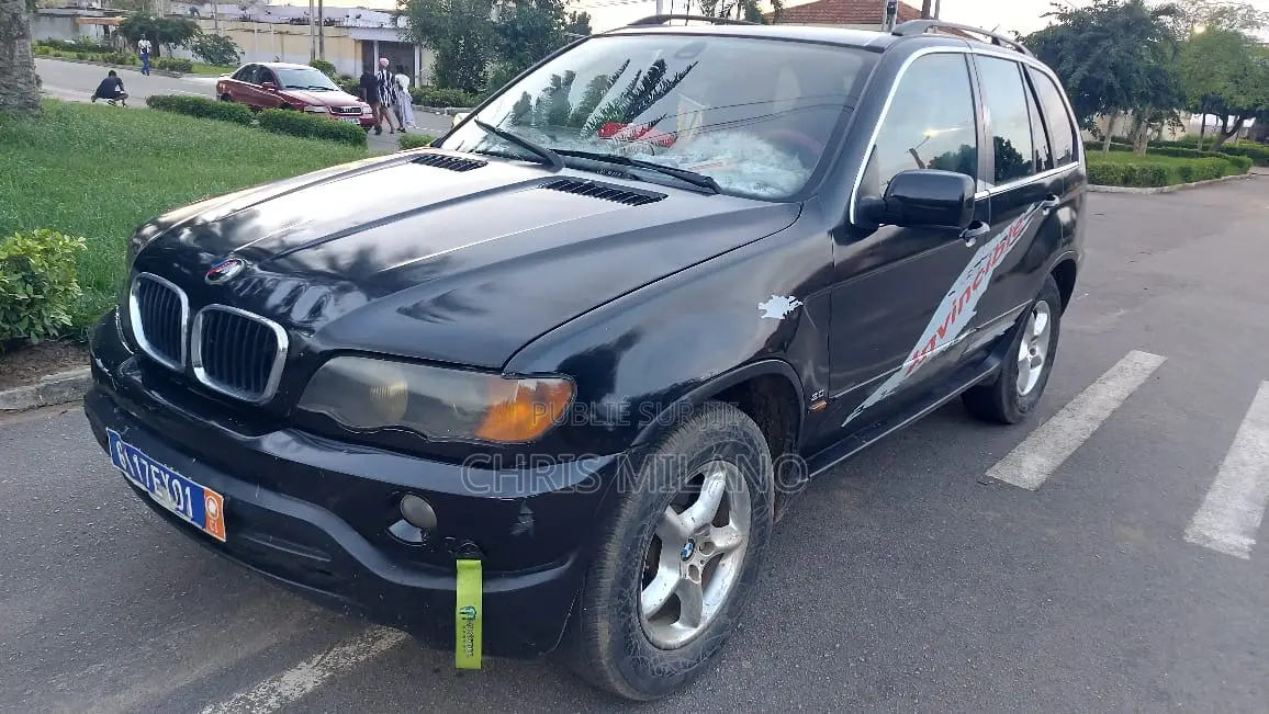 BMW X5 2006 Noir Mat