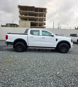 Nouveau Ford Ranger 2025 Blanc cassé