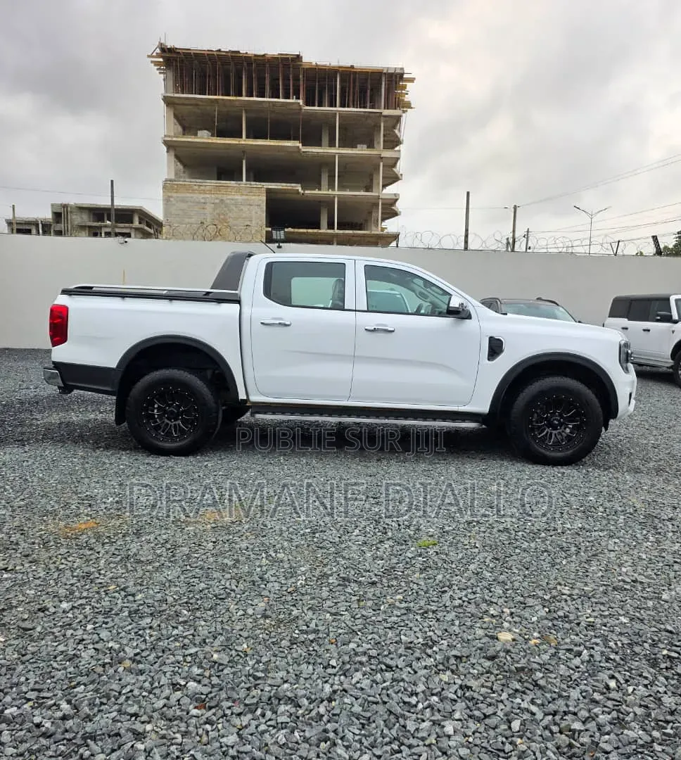 Nouveau Ford Ranger 2025 Blanc cassé
