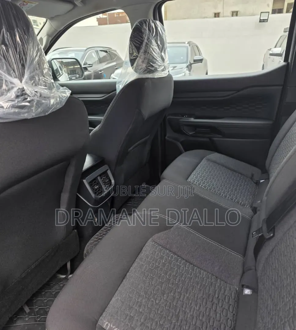Nouveau Ford Ranger 2025 Blanc cassé