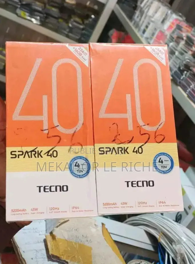 Nouveau Tecno Spark 40 256 GB Blanc