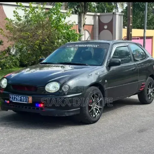 Toyota Corolla 2001 Noir