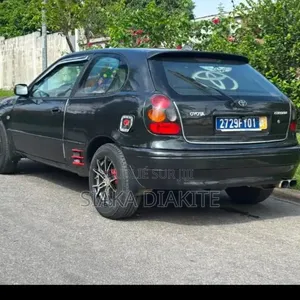 Toyota Corolla 2001 Noir