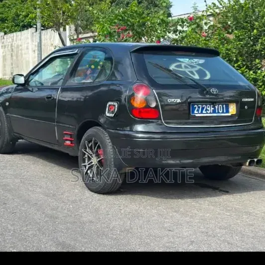 Toyota Corolla 2001 Noir