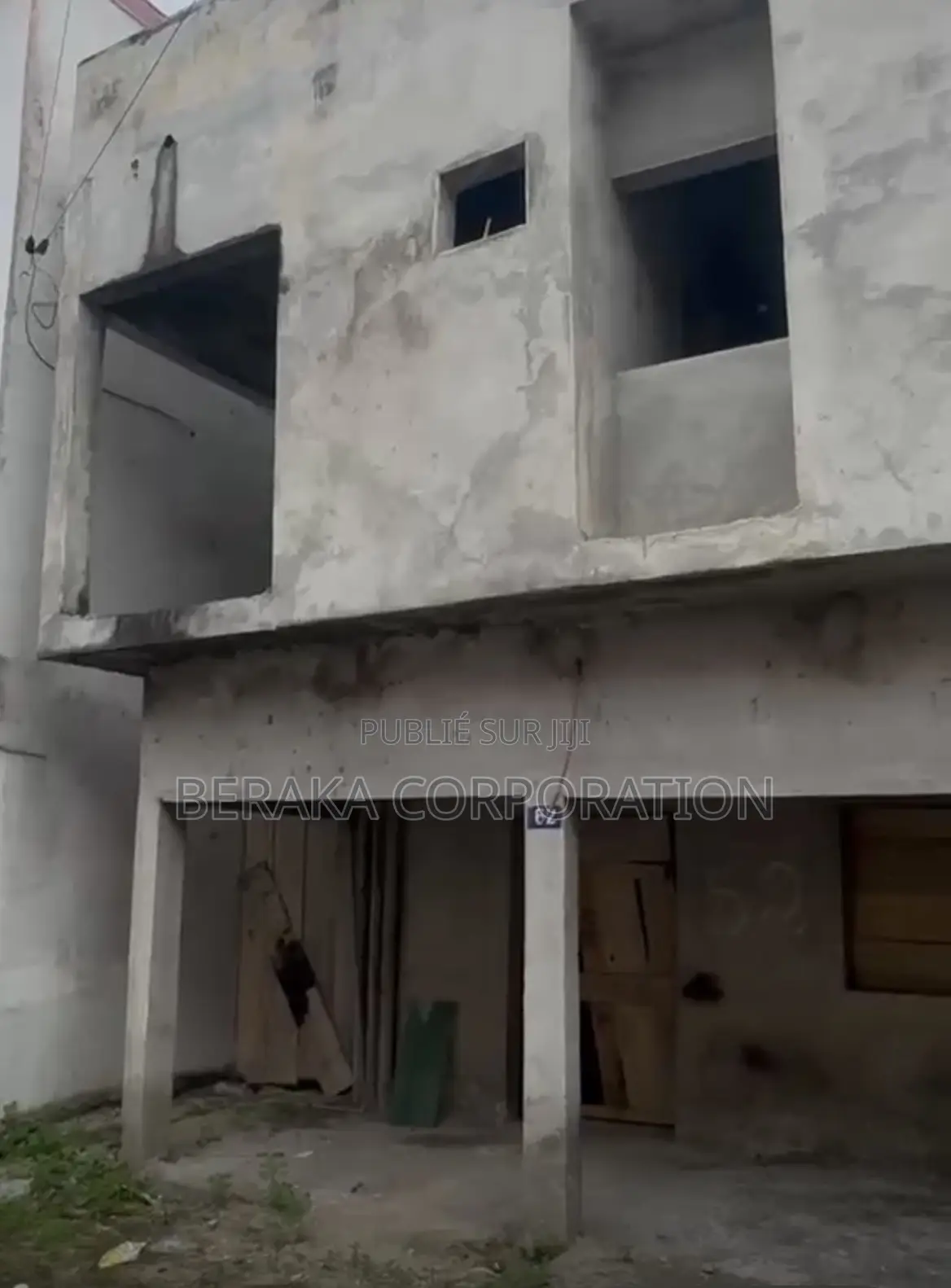 5chbre Duplex dans Beraka Corporation, Cocody à Vendre