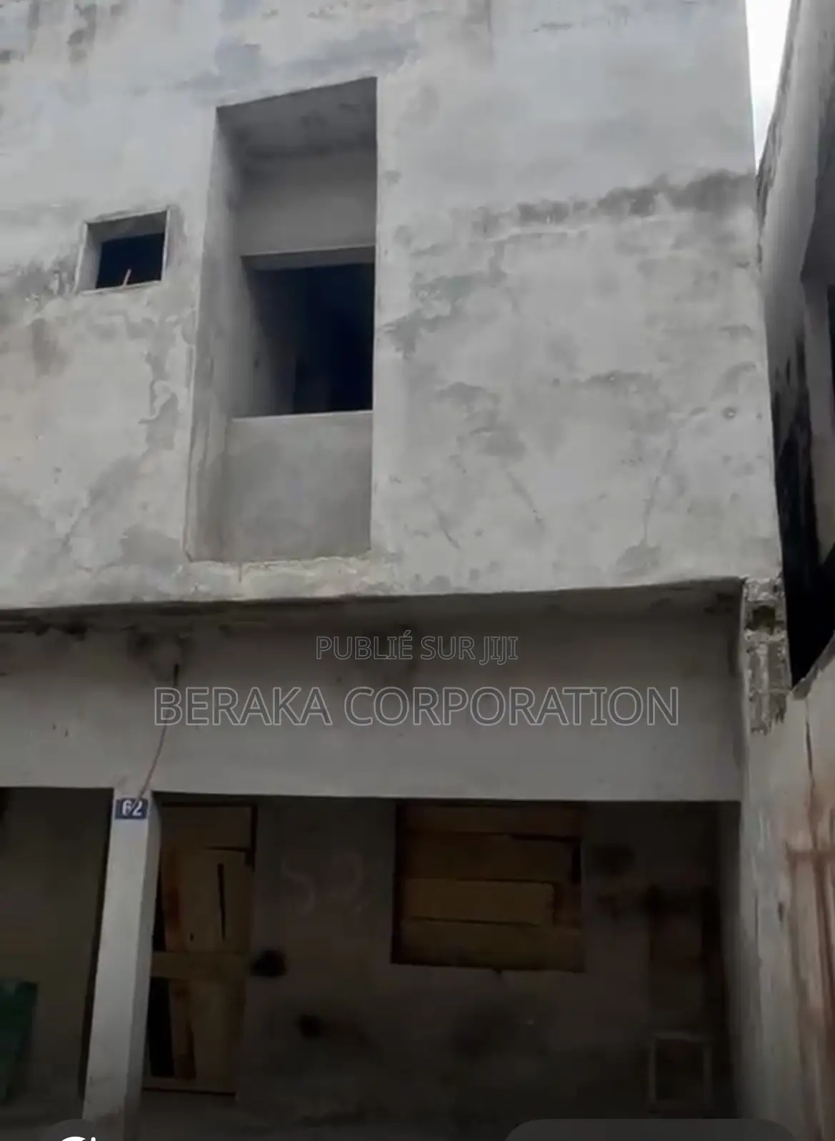 5chbre Duplex dans Beraka Corporation, Cocody à Vendre