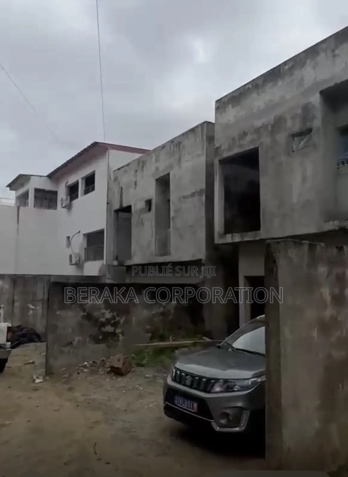 5chbre Duplex dans Beraka Corporation, Cocody à Vendre