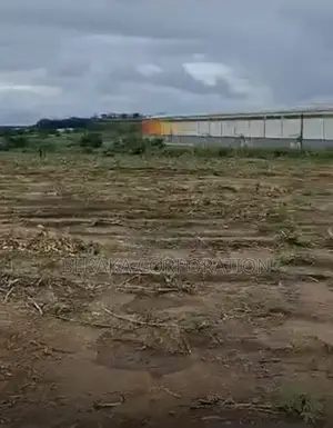 2,5 Hectares Avec Acd en Vente Zone Industrielle De Attingue
