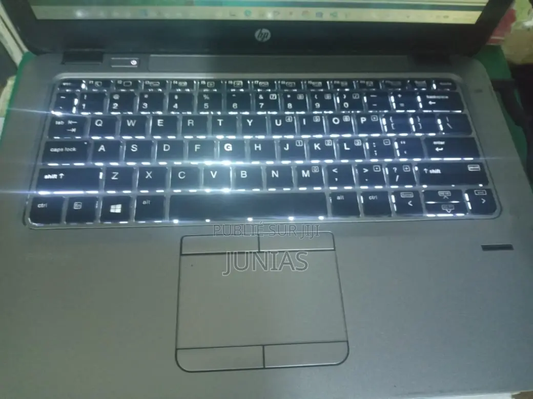 Ordinateur portable HP EliteBook 840 G3 8GB Intel Core i5 HDD 128GB