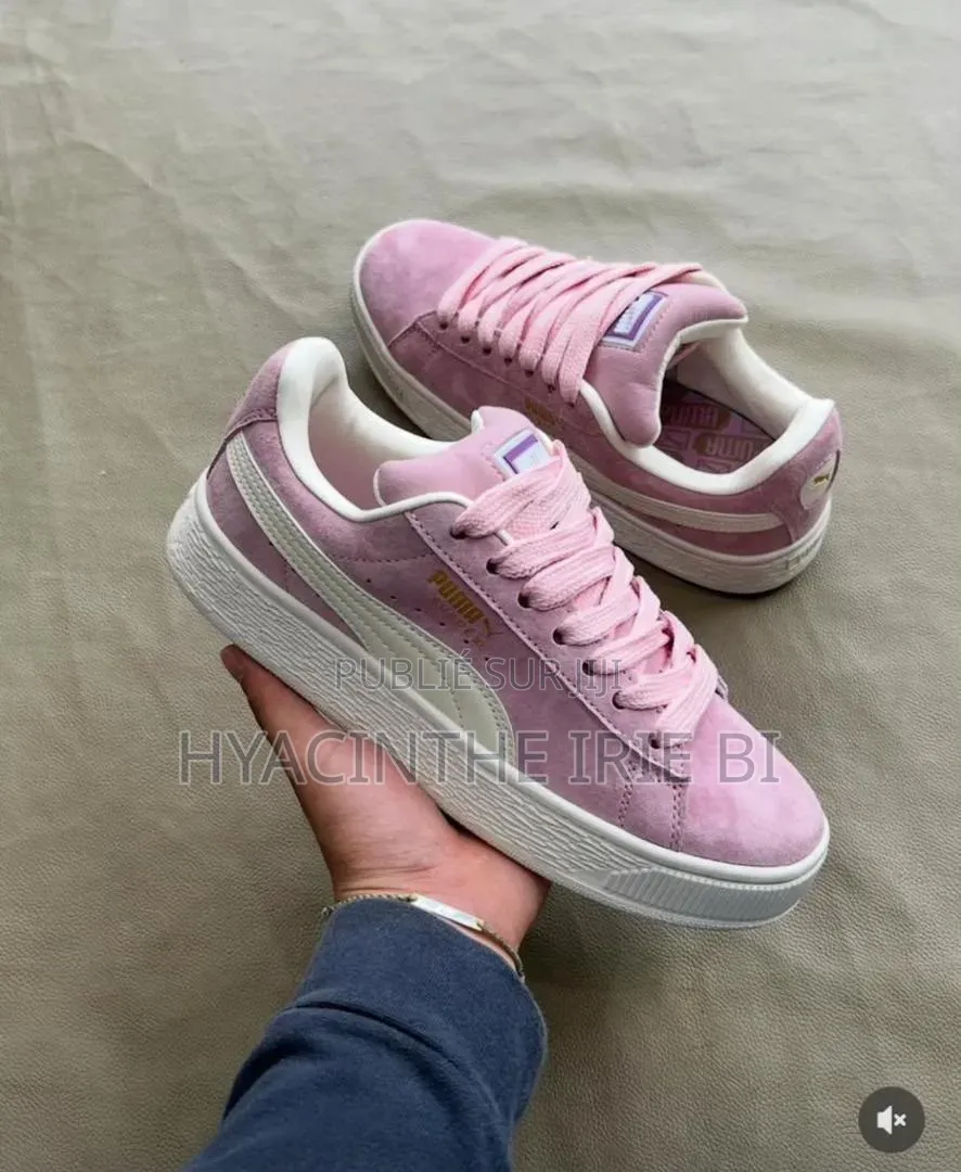 Puma Suède  Xl 
Pointures : 37 À 45
Prix  : 20.000 F
Appel/