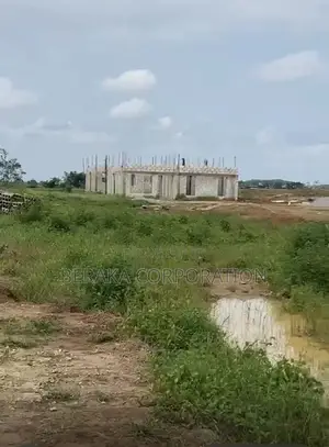 Vente Directe Bingerville Dernière Abeille Béton