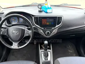 Toyota Starlet 2022 Bordeaux