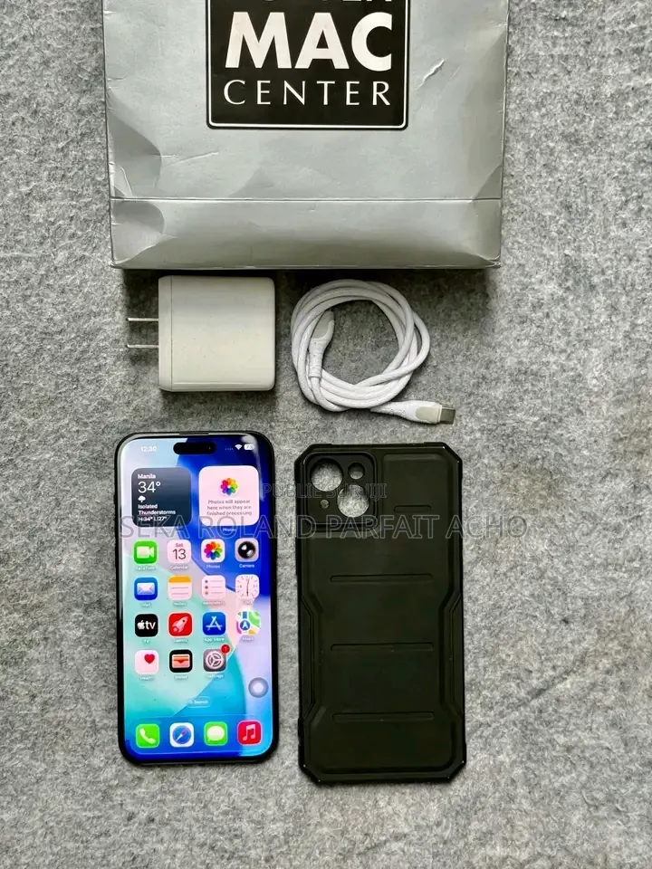 Nouveau Apple iPhone 15 Plus 256 GB Noir